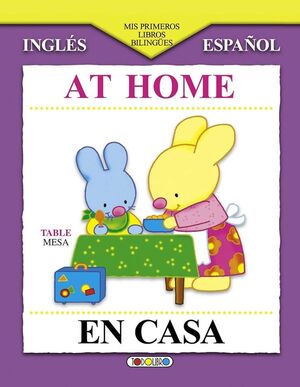 EN CASA/AT HOME